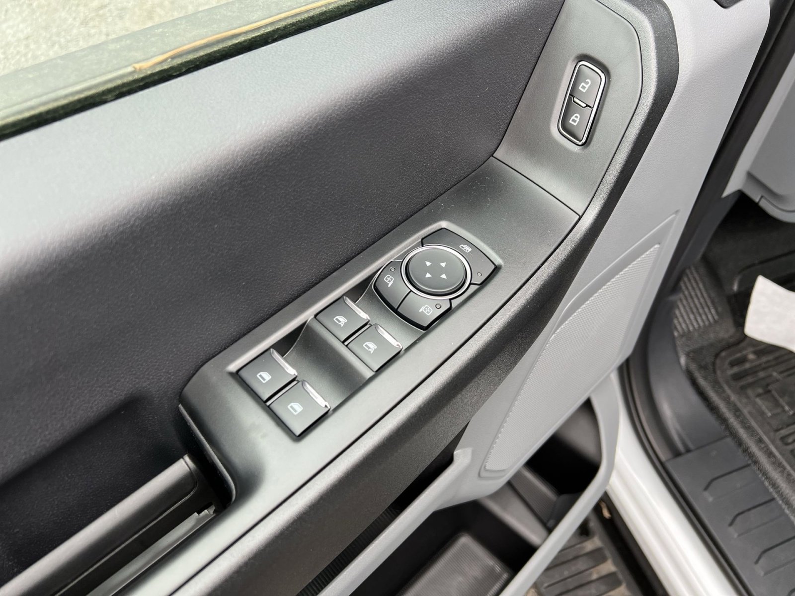 New 2026 Ford F250 XL w/ XL Chrome Package image 15