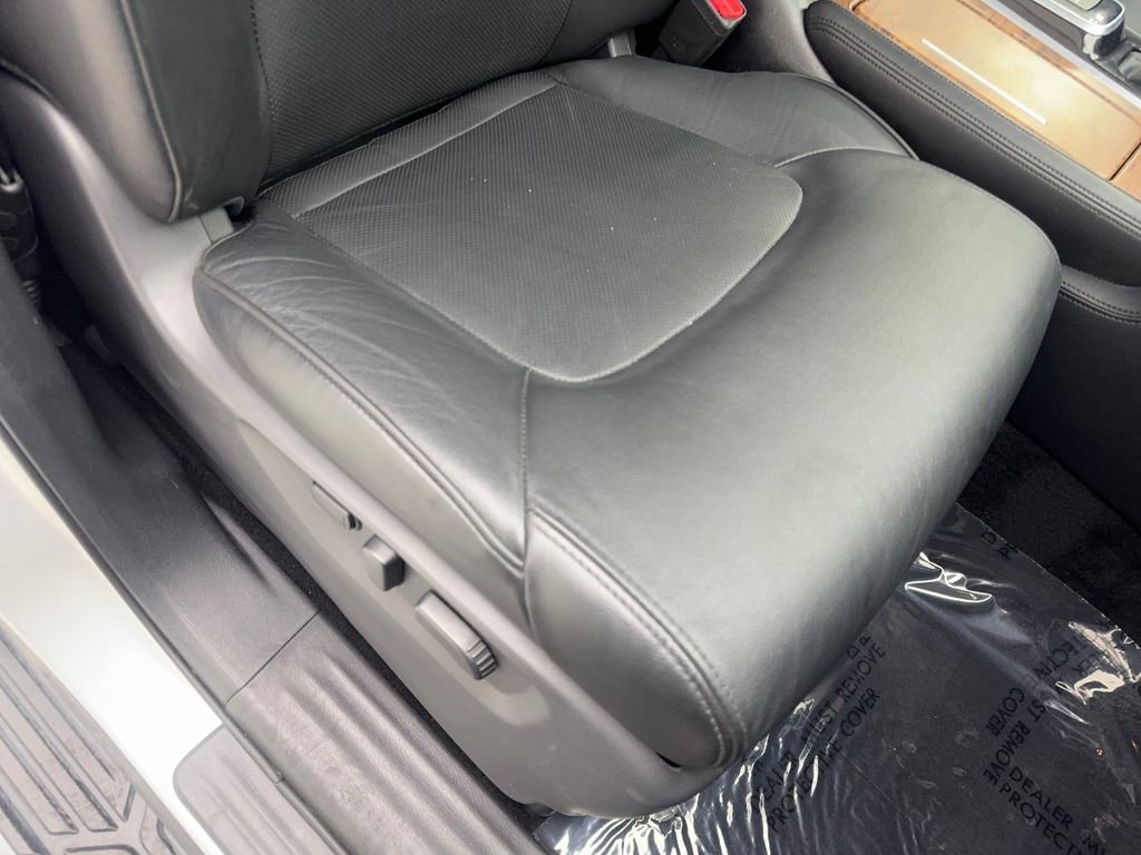 Used 2024 Nissan Armada SL image 50