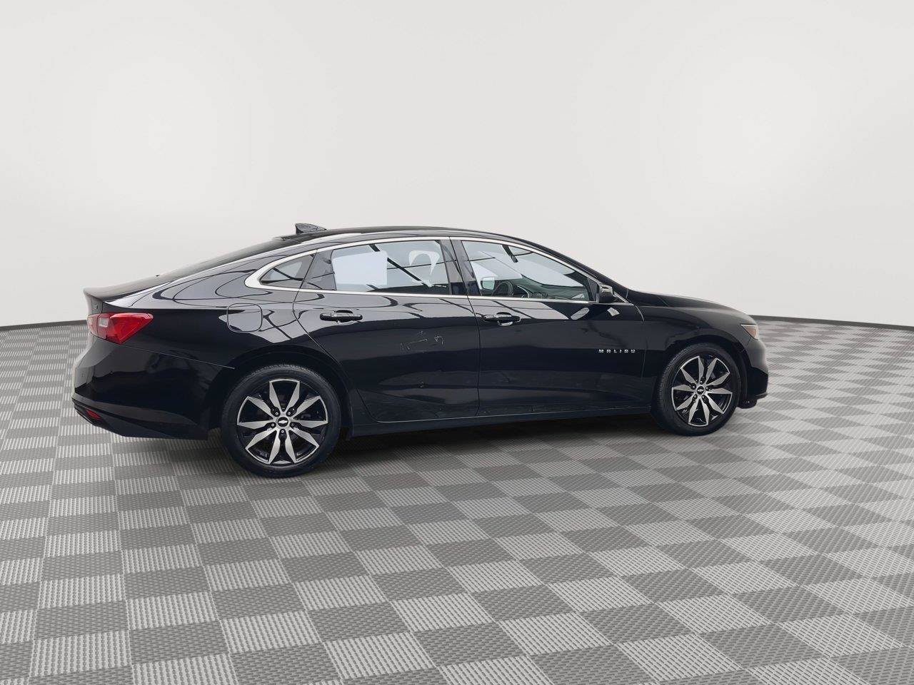 Used 2016 Chevrolet Malibu LT FWD image 35