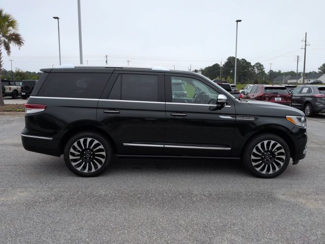 Used 2022 Lincoln Navigator Black Label AWD/4WD image 3