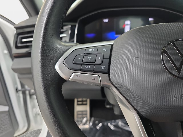 Used 2025 Volkswagen Jetta Sport FWD image 17