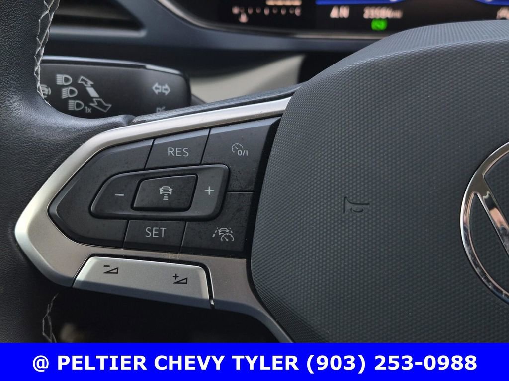 Used 2023 Volkswagen Taos SE w/ Black Wheel Package image 20
