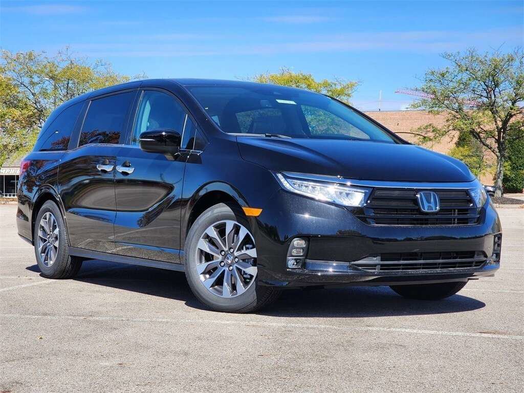 Certified 2024 Honda Odyssey EX-L image 2