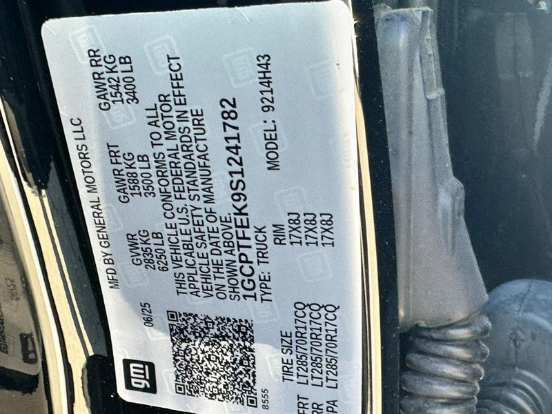 Used 2025 Chevrolet Colorado ZR2 w/ Technology Package image 25