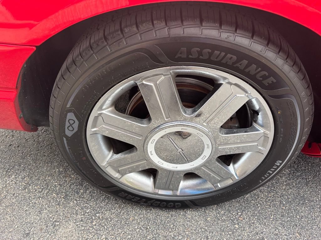 Used 2005 Ford Thunderbird RWD image 13