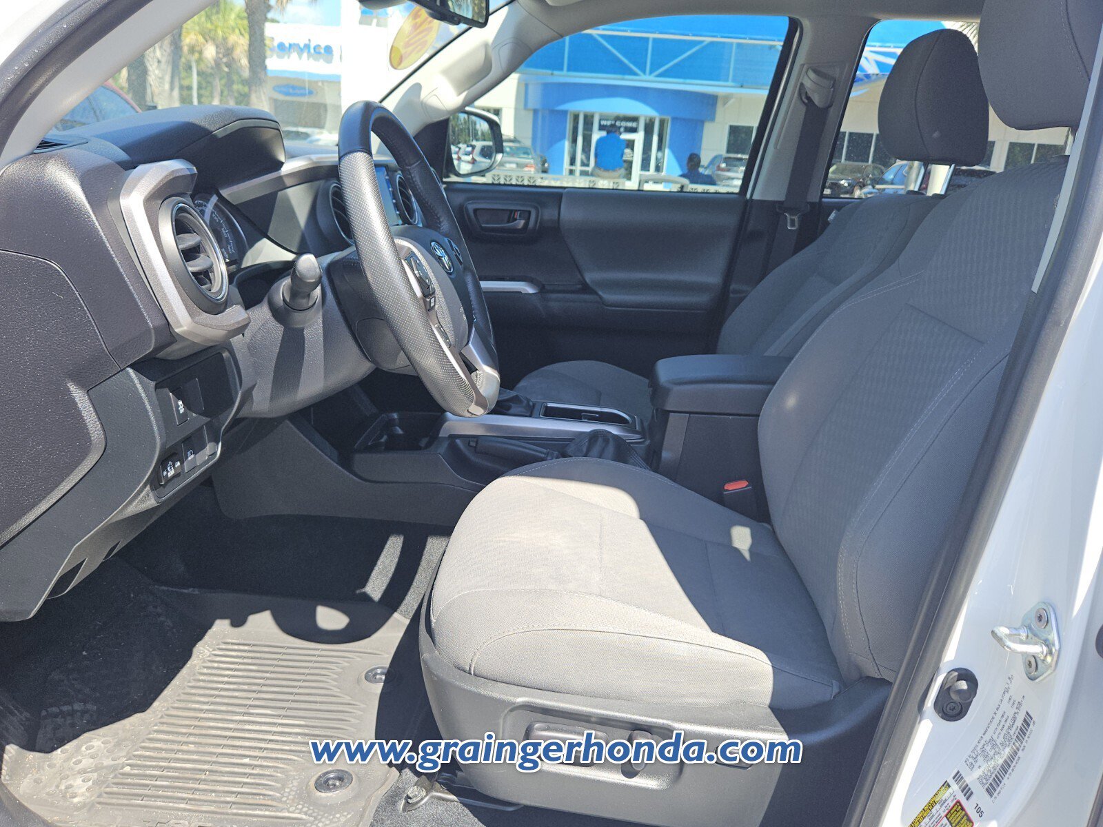 Used 2023 Toyota Tacoma SR5 w/ Technology Package RWD image 10