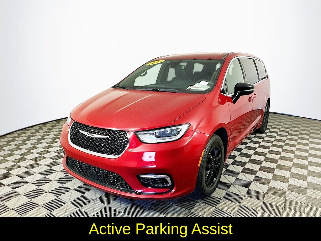 Used 2025 Chrysler Pacifica Select FWD image 5