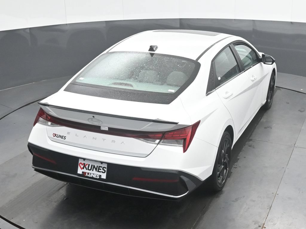 New 2026 Hyundai Elantra SEL Sport Premium FWD image 29