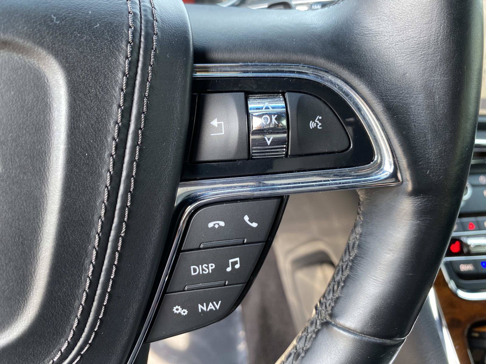 Used 2017 Lincoln Continental Select FWD image 16
