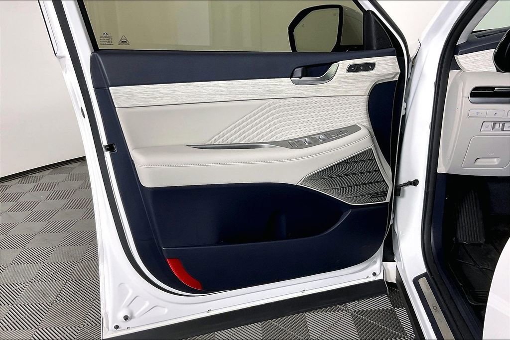 Used 2025 Hyundai Palisade Calligraphy image 25