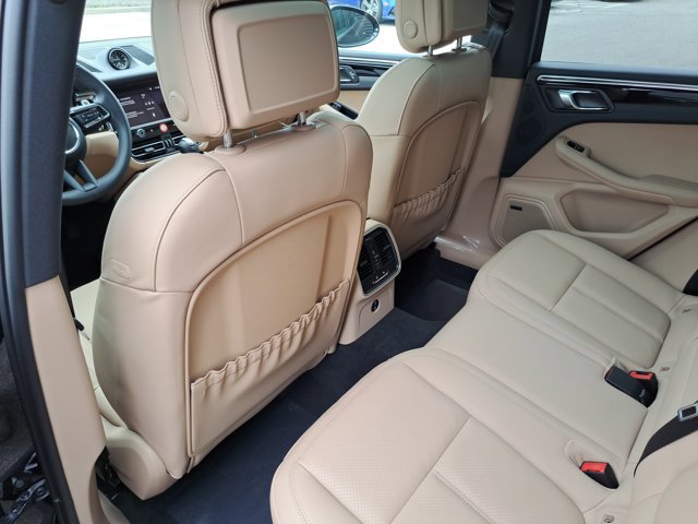 Used 2026 Porsche Macan AWD/4WD image 20