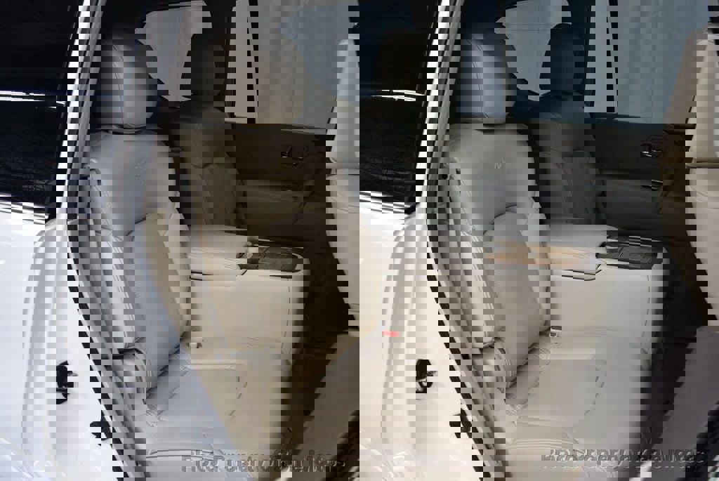 Used 2011 INFINITI QX56 4WD w/ Theater Pkg image 16