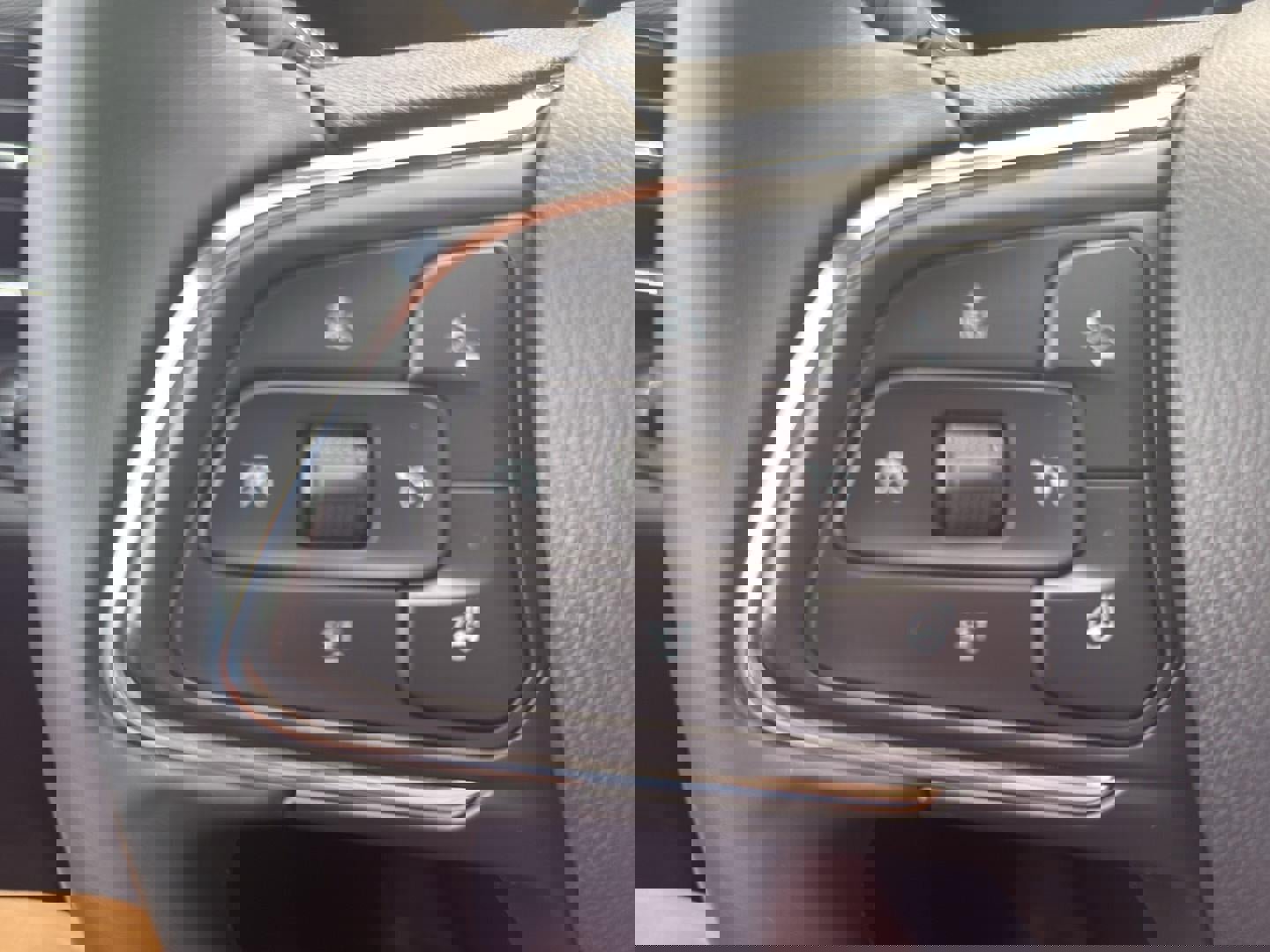 Used 2025 Buick Envista Sport Touring w/ Convenience I Package image 14