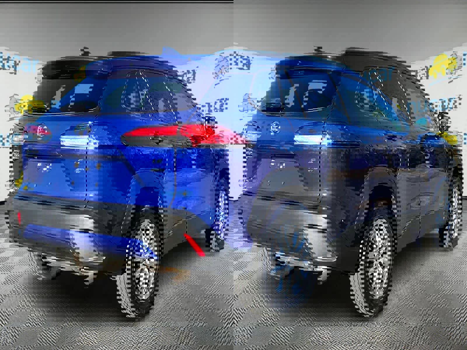 Used 2023 Toyota Corolla Cross LE image 6