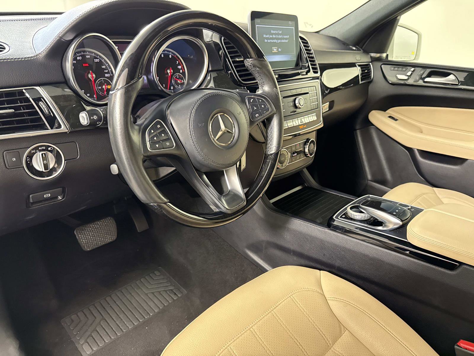 Used 2018 Mercedes-Benz GLS 450 4MATIC image 21