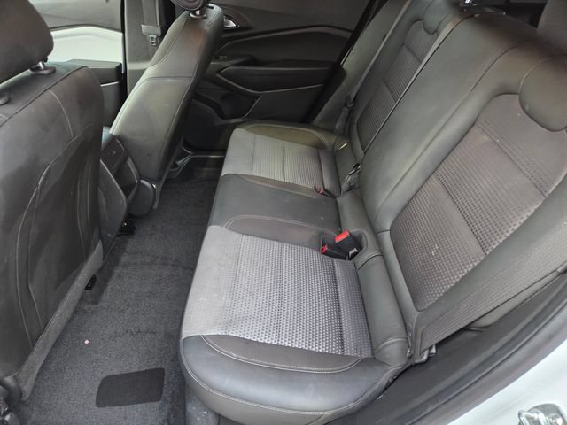 Certified 2025 Chevrolet Trax LT w/ Driver Confidence Package FWD image 11