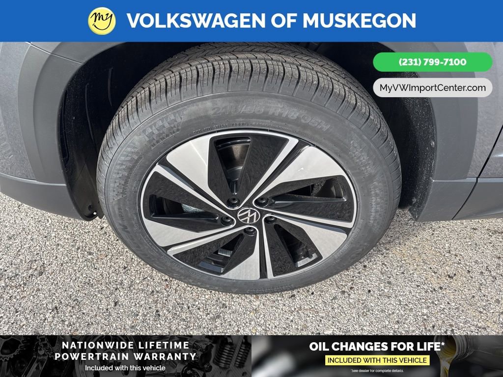 New 2026 Volkswagen Taos SE image 9