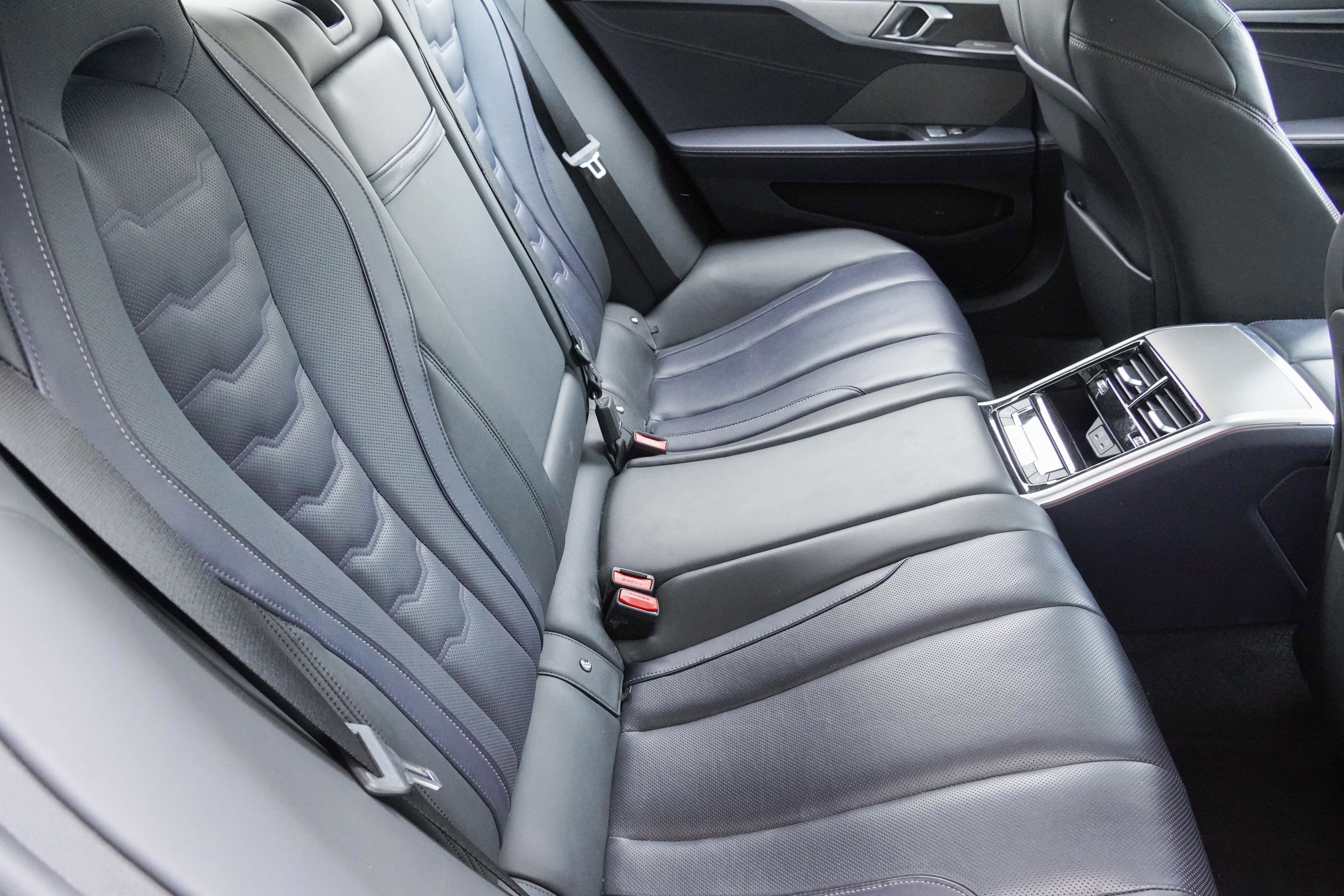 Certified 2024 BMW 840i Gran Coupe xDrive w/ Comfort Seating Package AWD/4WD image 37