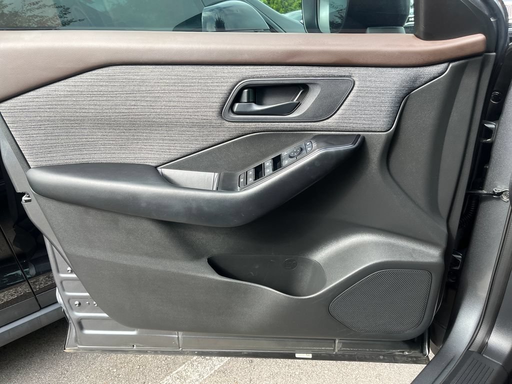 Certified 2023 Nissan Rogue S FWD image 10