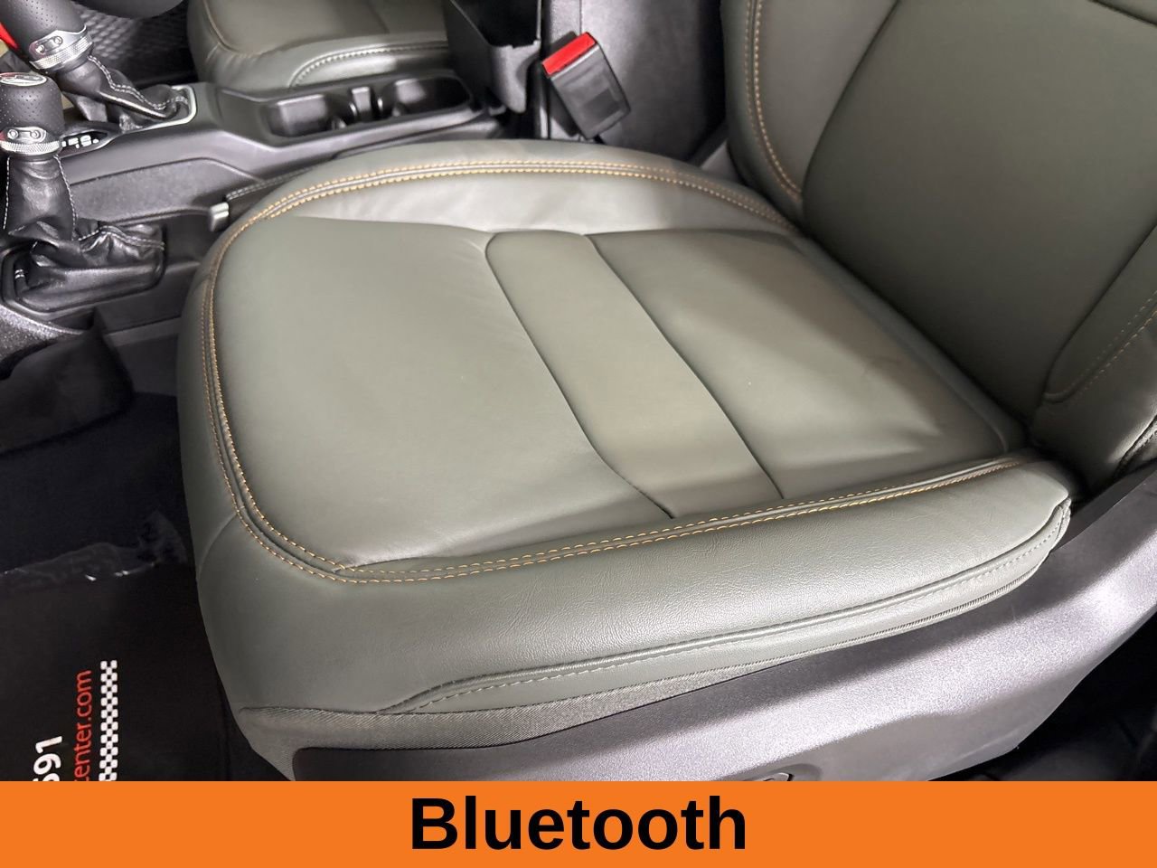 Used 2025 Jeep Gladiator Mojave w/ Convenience Group image 10