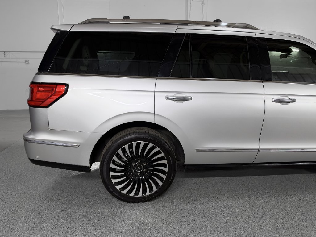 Used 2019 Lincoln Navigator Black Label w/ Cargo Package AWD/4WD image 7