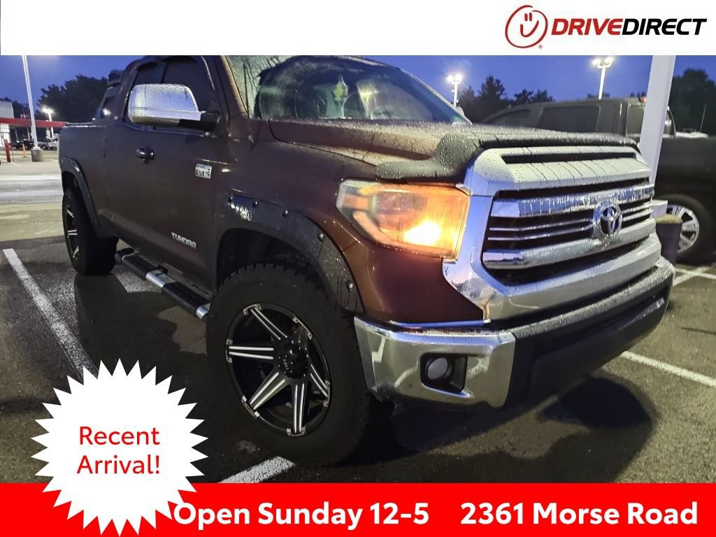 Used 2017 Toyota Tundra SR5 w/ SR5 Upgrade Package RWD image 1