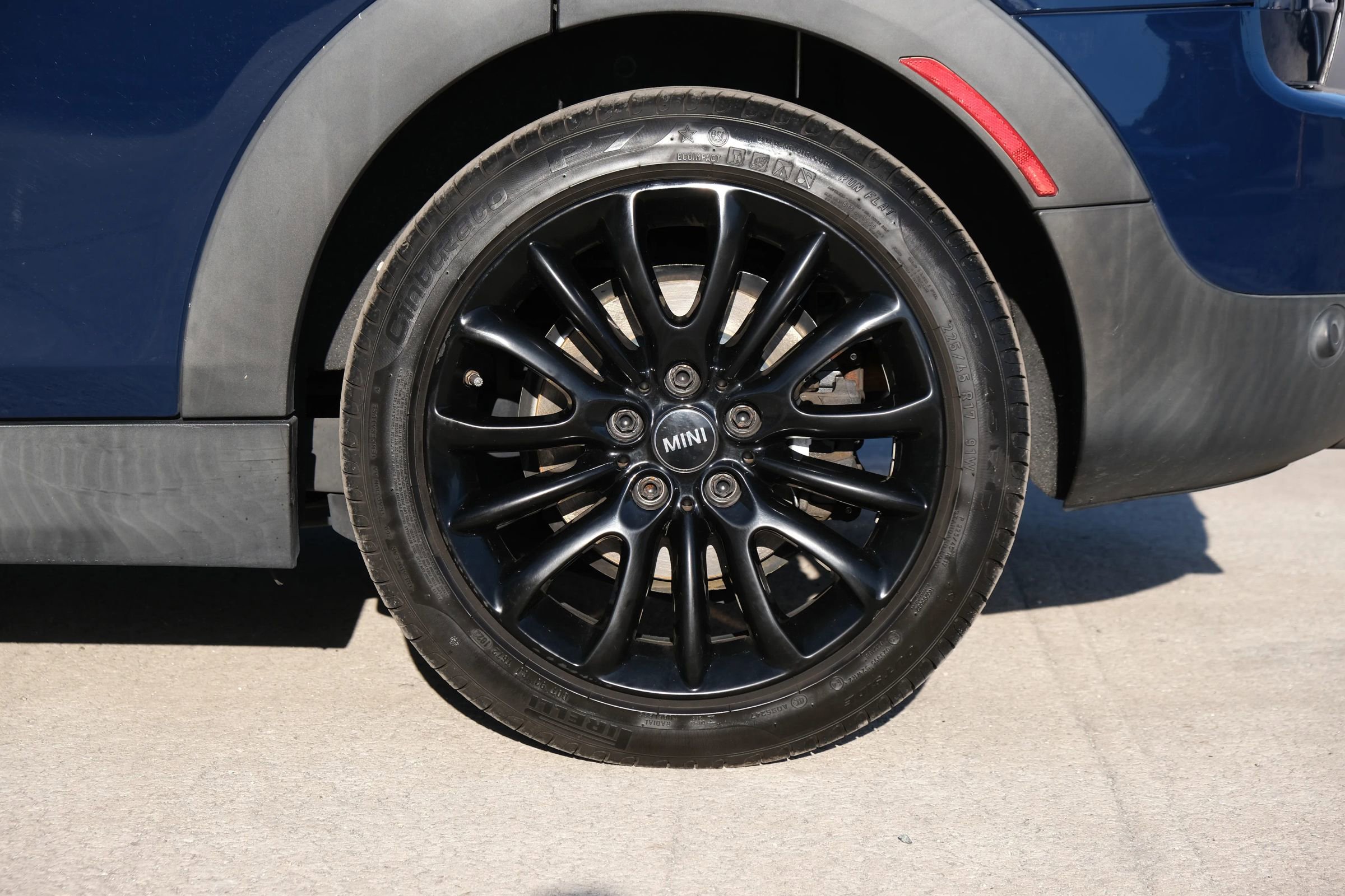 Used 2017 MINI Cooper Clubman FWD image 11