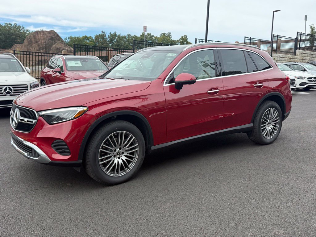New 2027 Mercedes-Benz GLC 300 4MATIC image 3