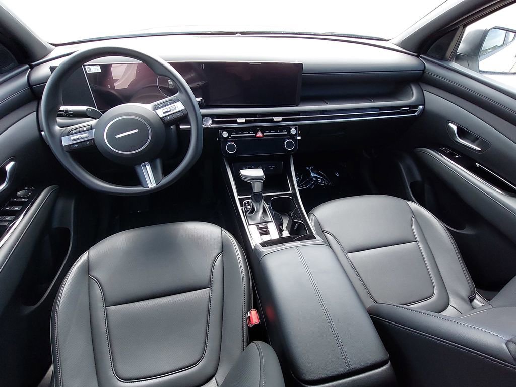 Certified 2025 Hyundai Santa Cruz SEL image 9