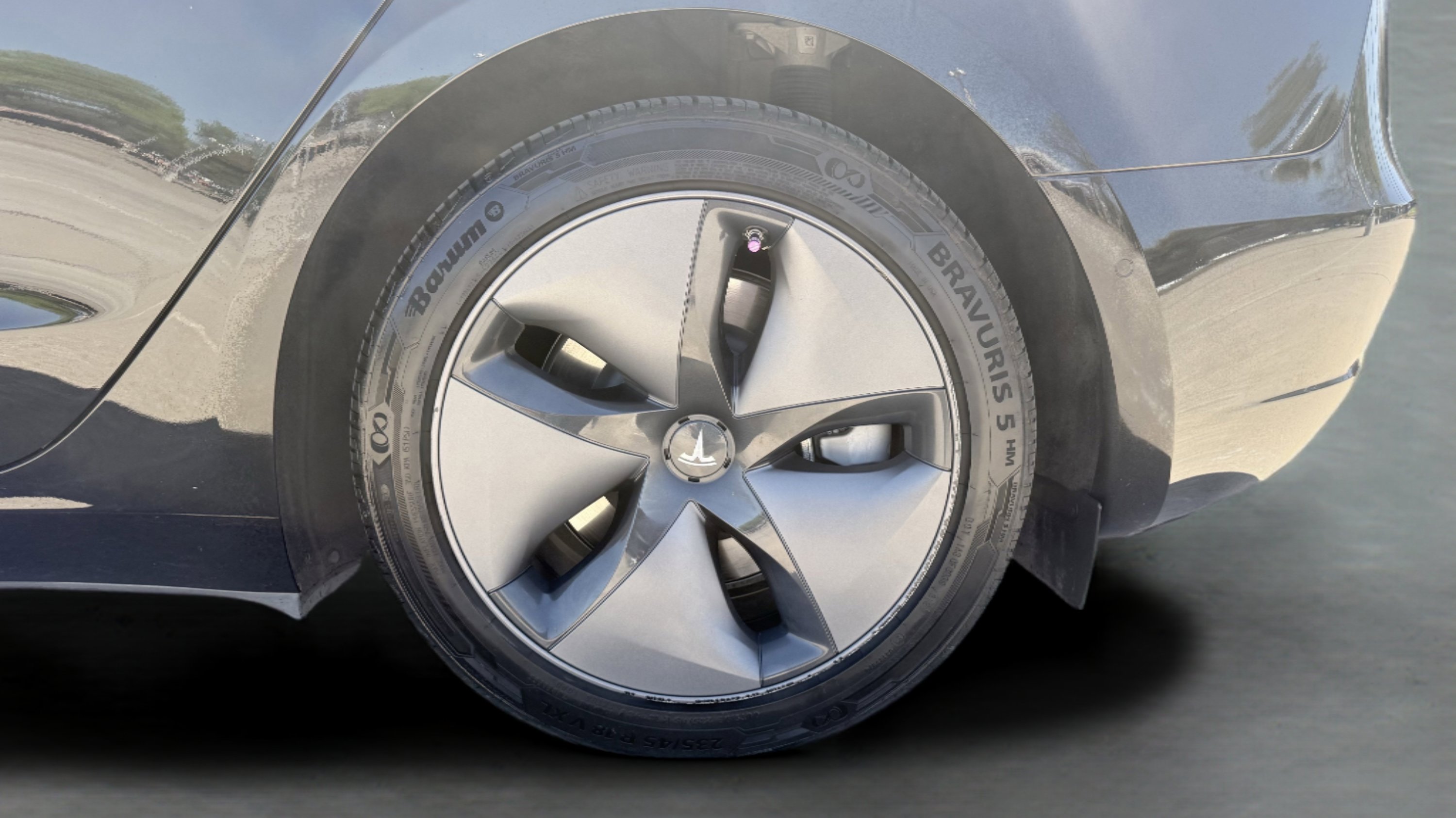 Used 2018 Tesla Model 3 Long Range image 18