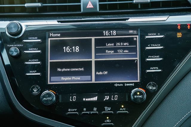 Used 2019 Toyota Camry XSE image 14