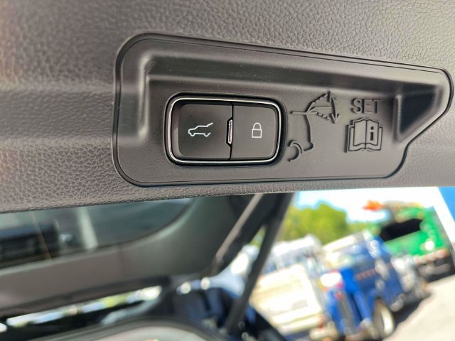 Used 2023 Ford Explorer XLT RWD image 21