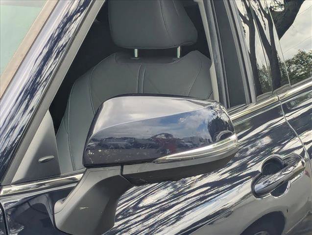 Used 2022 Toyota Highlander Platinum AWD/4WD image 15