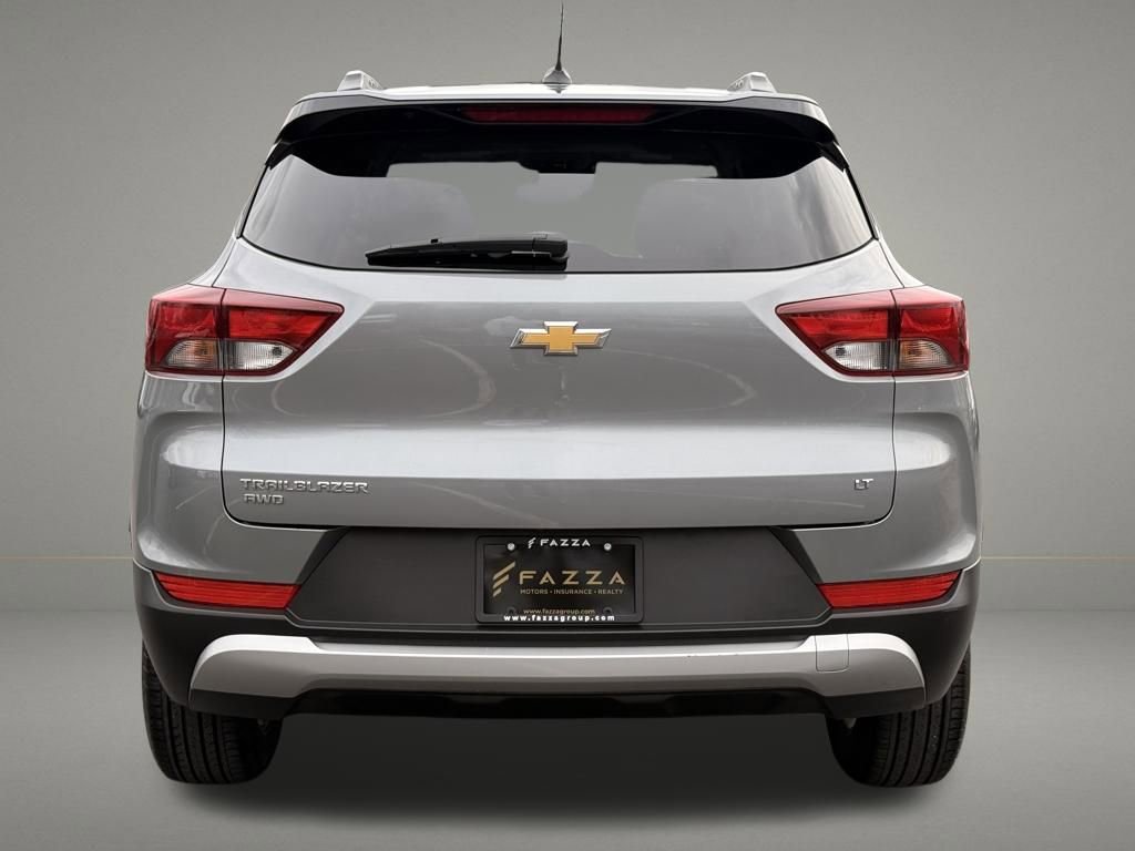 Used 2025 Chevrolet TrailBlazer LT AWD/4WD image 4