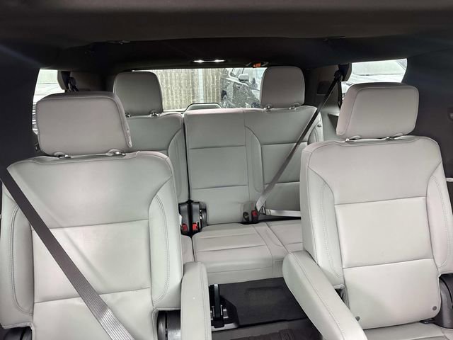 Used 2024 Chevrolet Tahoe Z71 w/ Luxury Package AWD/4WD image 12