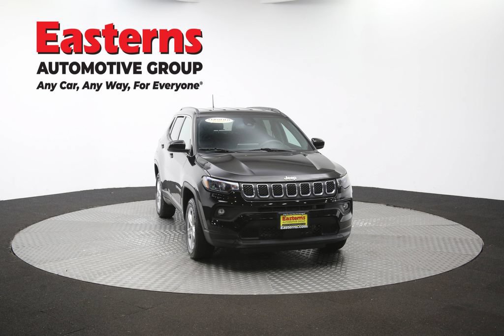Used 2023 Jeep Compass Latitude AWD/4WD image 57
