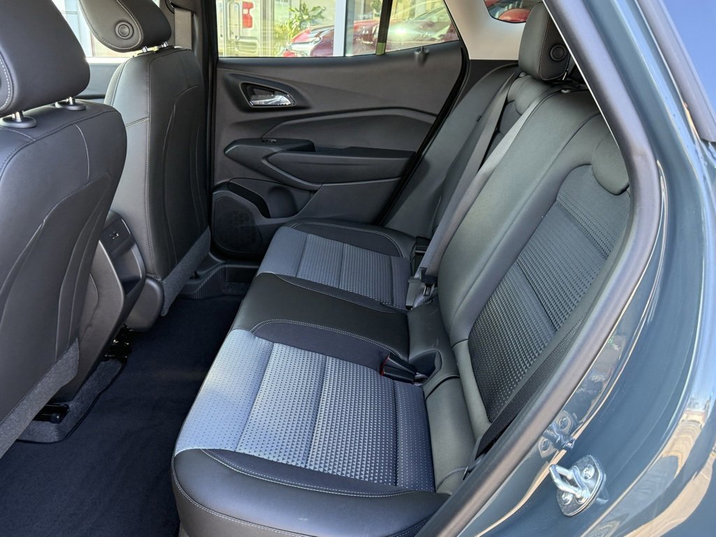 New 2026 Chevrolet Trax LT w/ Sunroof Package image 20