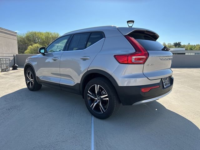 Certified 2025 Volvo XC40 B5 Core image 6
