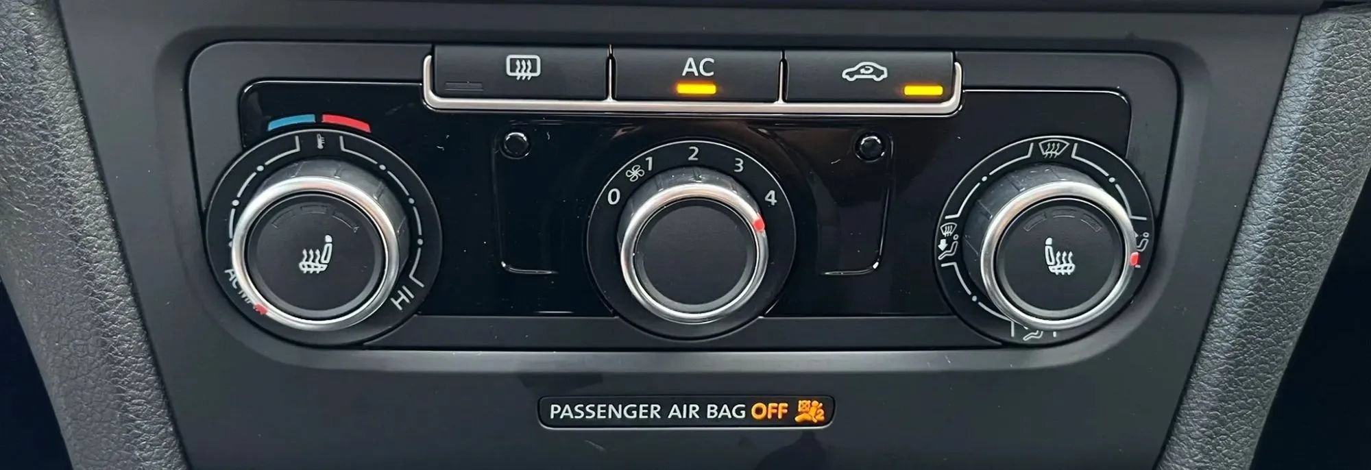 Used 2012 Volkswagen Golf TDI FWD image 28