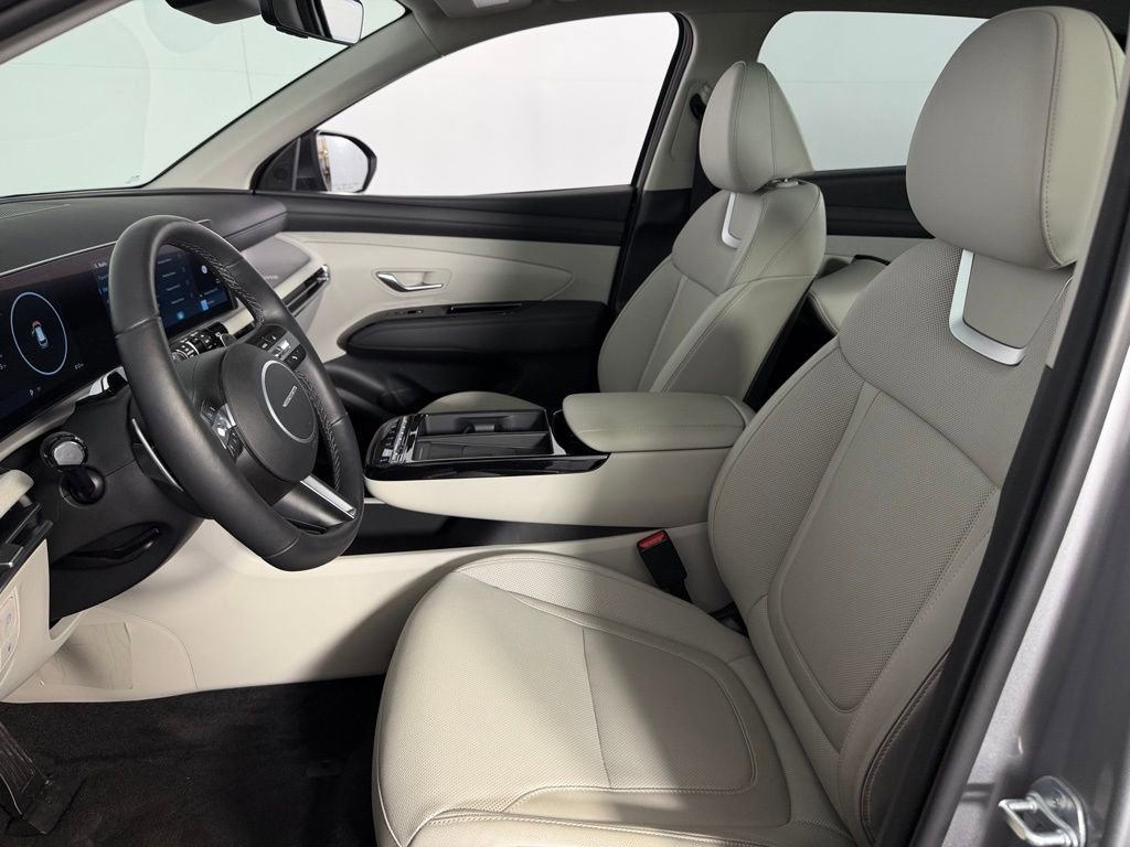 Used 2025 Hyundai Tucson Limited AWD/4WD image 24
