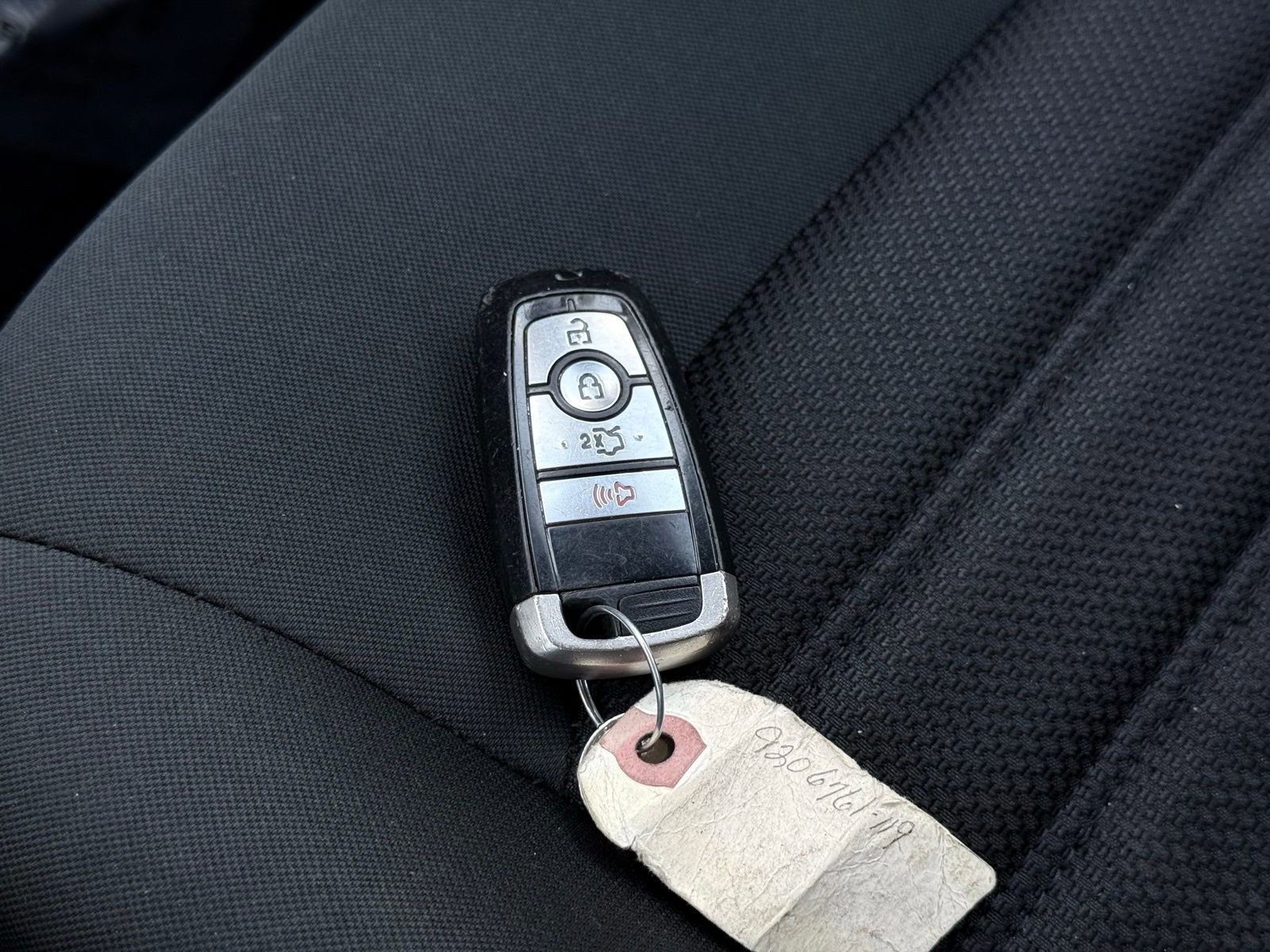 Used 2019 Ford Fusion SE FWD image 34