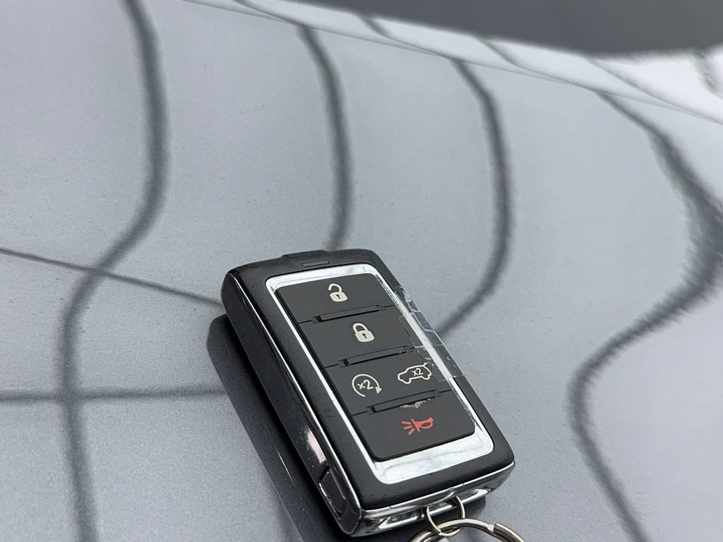 Used 2023 Jeep Grand Cherokee L Laredo AWD/4WD image 64