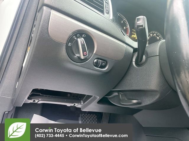 Used 2014 Volkswagen Jetta SEL image 19