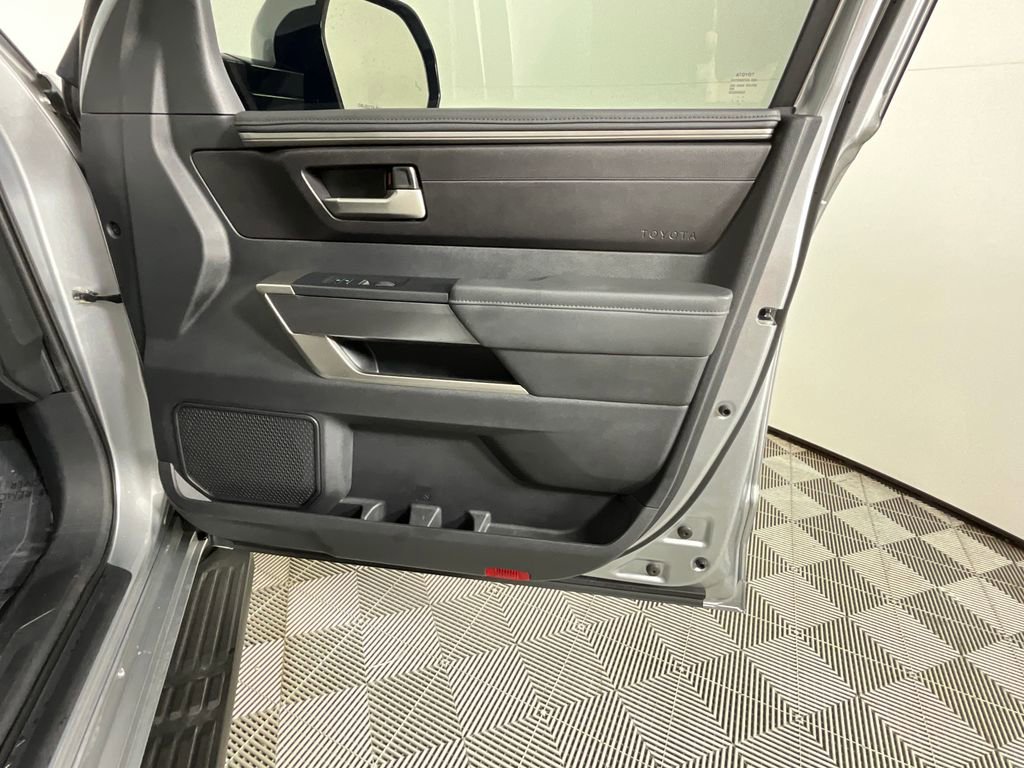 Used 2023 Toyota Sequoia SR5 w/ SR5 Premium Package AWD/4WD image 21