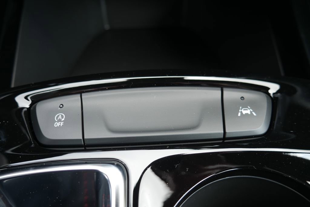 New 2026 Chevrolet Trax RS w/ Driver Confidence Package image 18