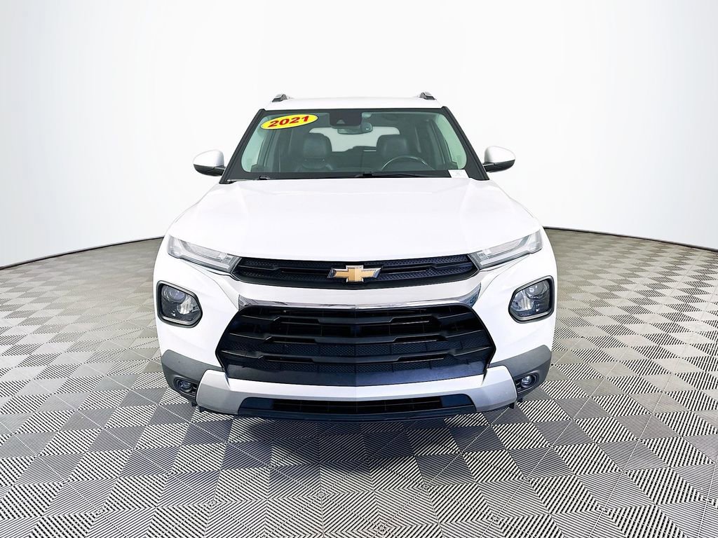 Used 2021 Chevrolet TrailBlazer LT w/ Premium Seating Package FWD image 4