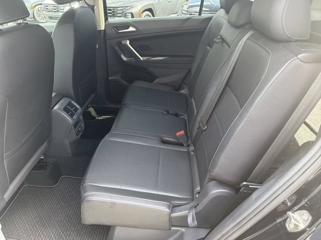 Used 2020 Volkswagen Tiguan SE FWD image 22