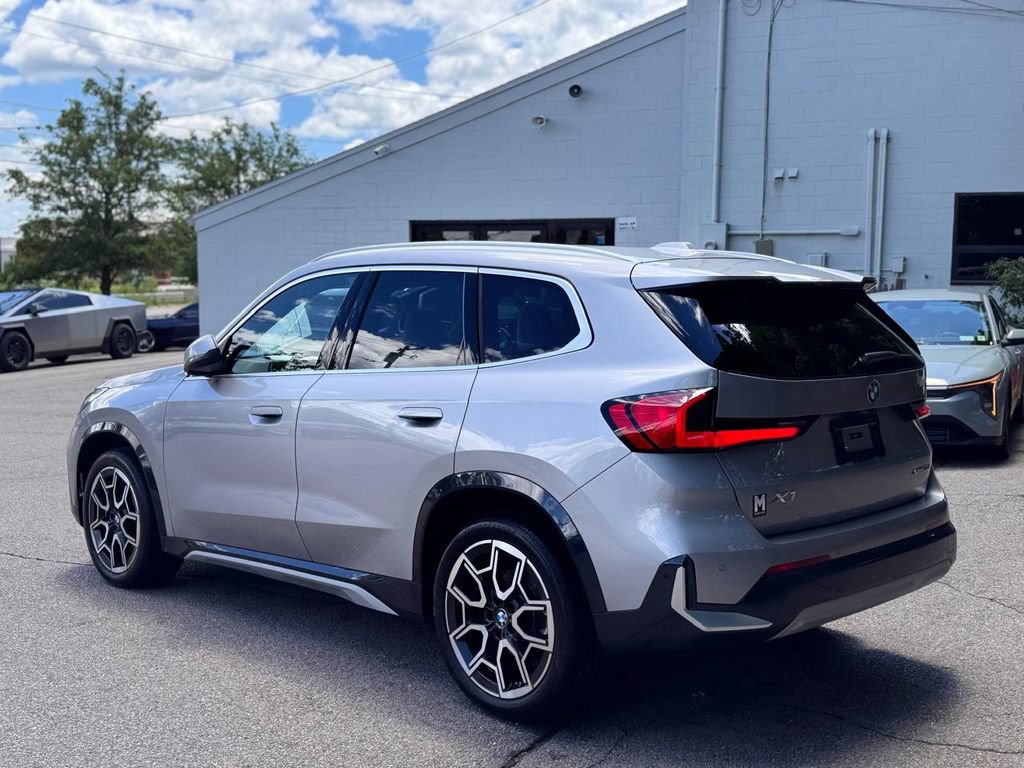 Used 2025 BMW X1 xDrive28i w/ Convenience Package AWD/4WD image 4