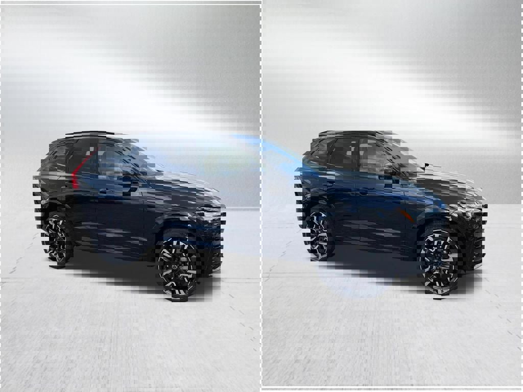 New 2025 Volvo XC60 T8 Ultra image 3