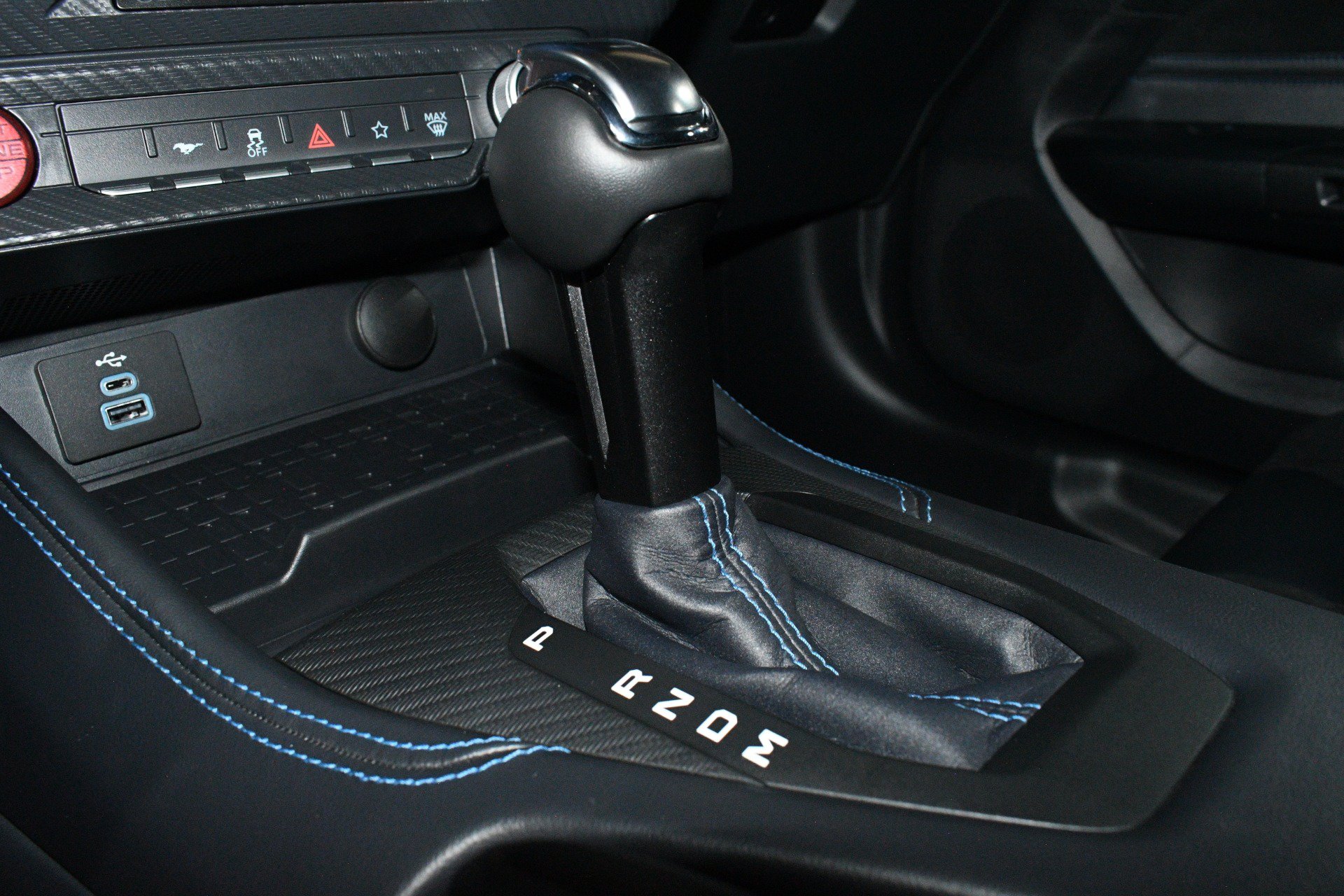 Used 2024 Ford Mustang Dark Horse RWD image 39